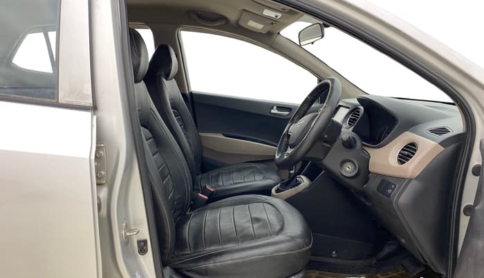 2018 Hyundai Grand i10 SPORTZ AT 1.2 KAPPA VTVT, Petrol, Automatic, 63,174 km, Right Side Front Door Cabin