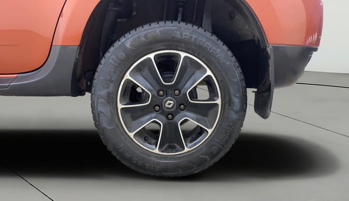 2019 Renault Duster RXS PETROL, Petrol, Manual, 40,770 km, Left Rear Wheel