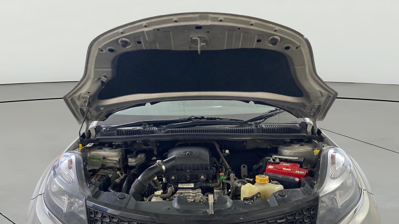 2018 Tata NEXON XM PETROL, Petrol, Manual, 33,956 km, Open Bonet