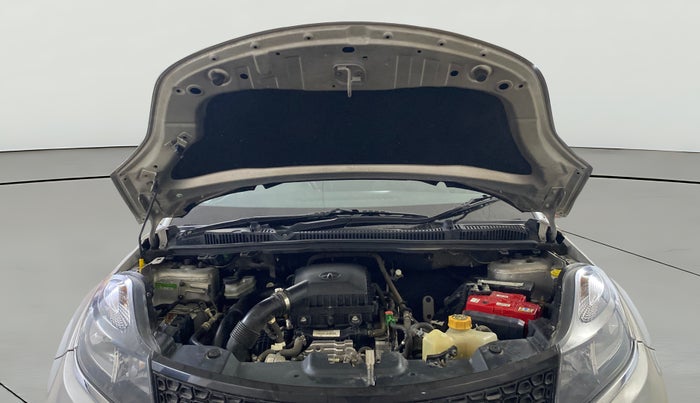 2018 Tata NEXON XM PETROL, Petrol, Manual, 33,956 km, Open Bonet