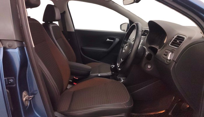 2017 Volkswagen Polo HIGHLINE PLUS 1.2(16 ALLOY, Petrol, Manual, 20,682 km, Right Side Front Door Cabin