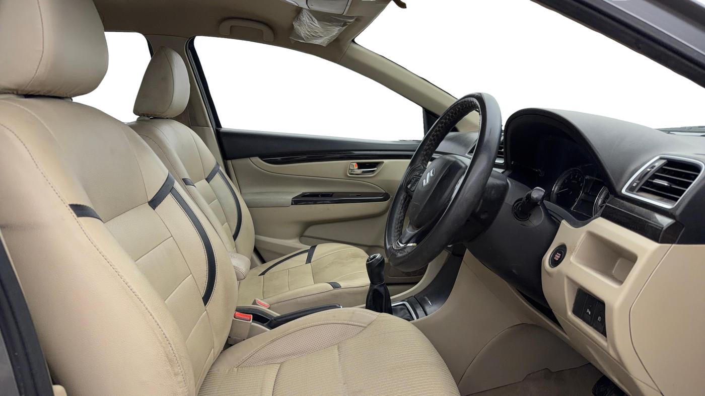 2018 Maruti Ciaz ZETA 1.4  MT PETROL, Petrol, Manual, 79,792 km, Right Side Front Door Cabin