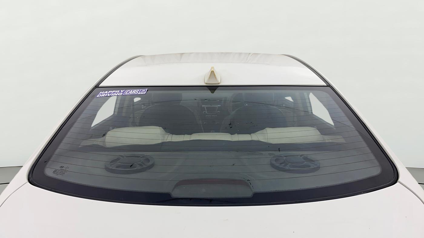 2015 Hyundai Verna FLUIDIC 1.6 CRDI S(O) 4S, Diesel, Manual, 99,789 km, Rear Windshield