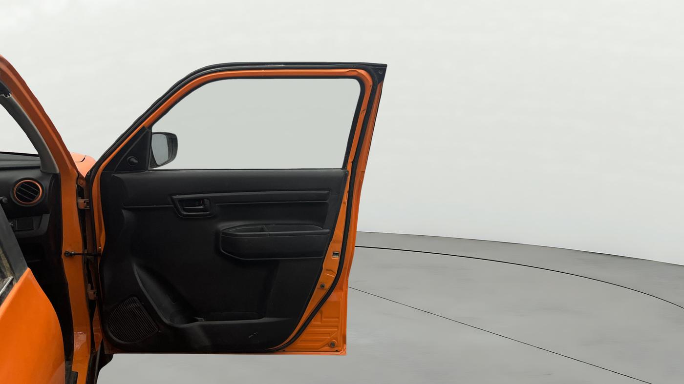 2019 Maruti S PRESSO VXI+, CNG, Manual, 57,087 km, RHS Front Door
