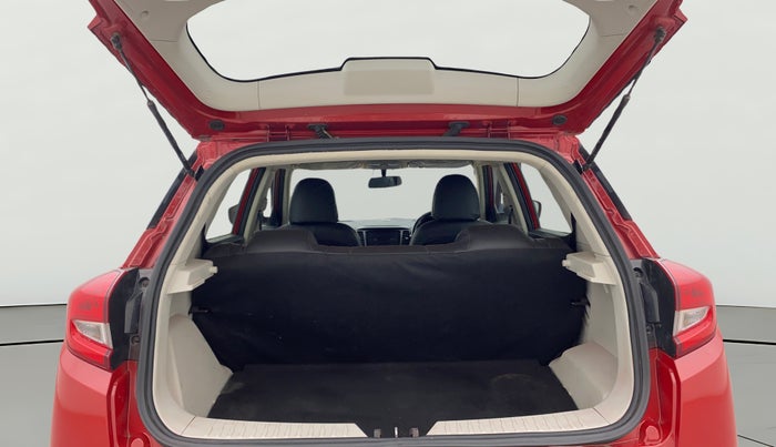 2022 Mahindra XUV300 W6 1.5 DIESEL AMT, Diesel, Automatic, 60,728 km, Boot Open Zoomed View