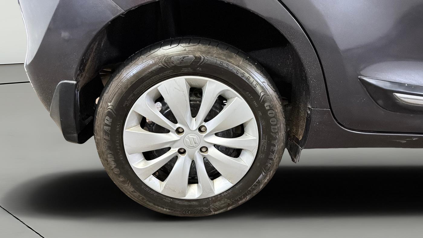 2017 Maruti Baleno DELTA PETROL 1.2, Petrol, Manual, 84,221 km, Right Rear Wheel