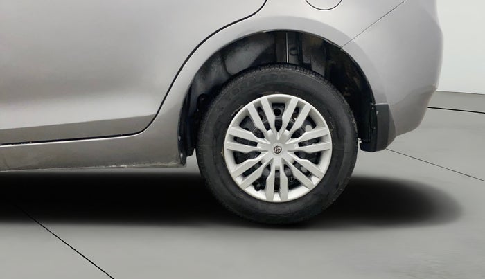 2014 Maruti Swift Dzire VXI, Petrol, Manual, 34,319 km, Left Rear Wheel