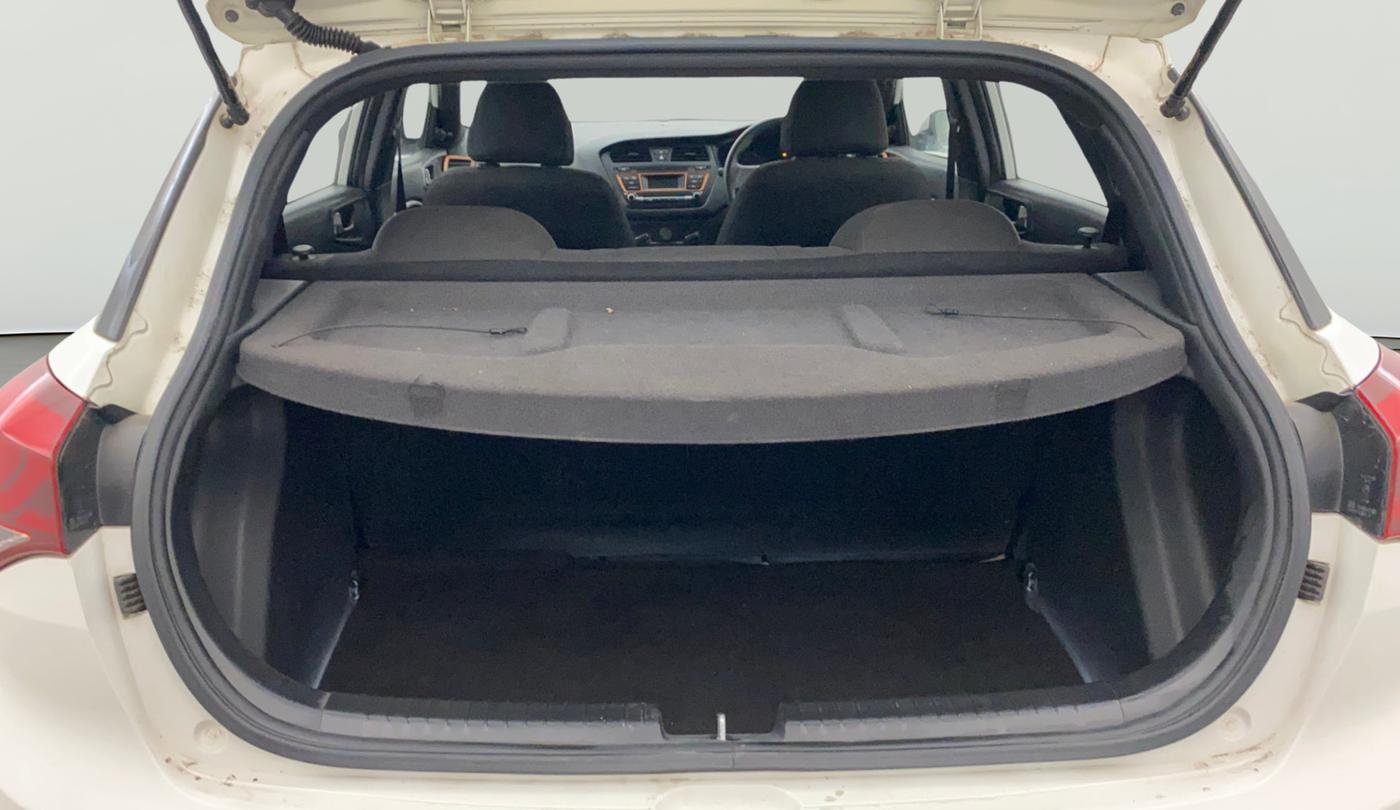 2017 Hyundai i20 Active 1.2 BASE, Petrol, Manual, 89,767 km, Boot Open Zoomed View