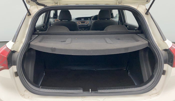 2017 Hyundai i20 Active 1.2 BASE, Petrol, Manual, 89,713 km, Boot Open Zoomed View