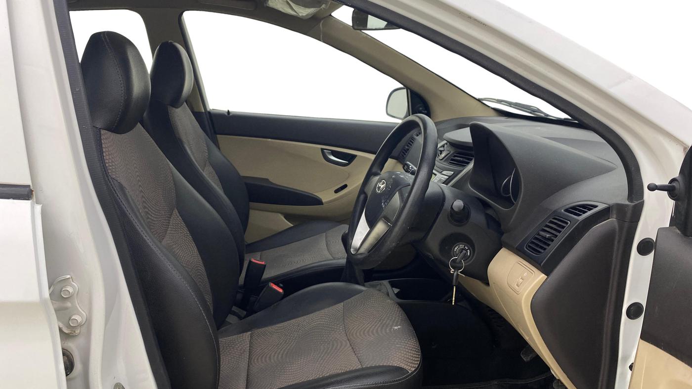 2016 Hyundai Eon SPORTZ, Petrol, Manual, 15,698 km, Right Side Front Door Cabin