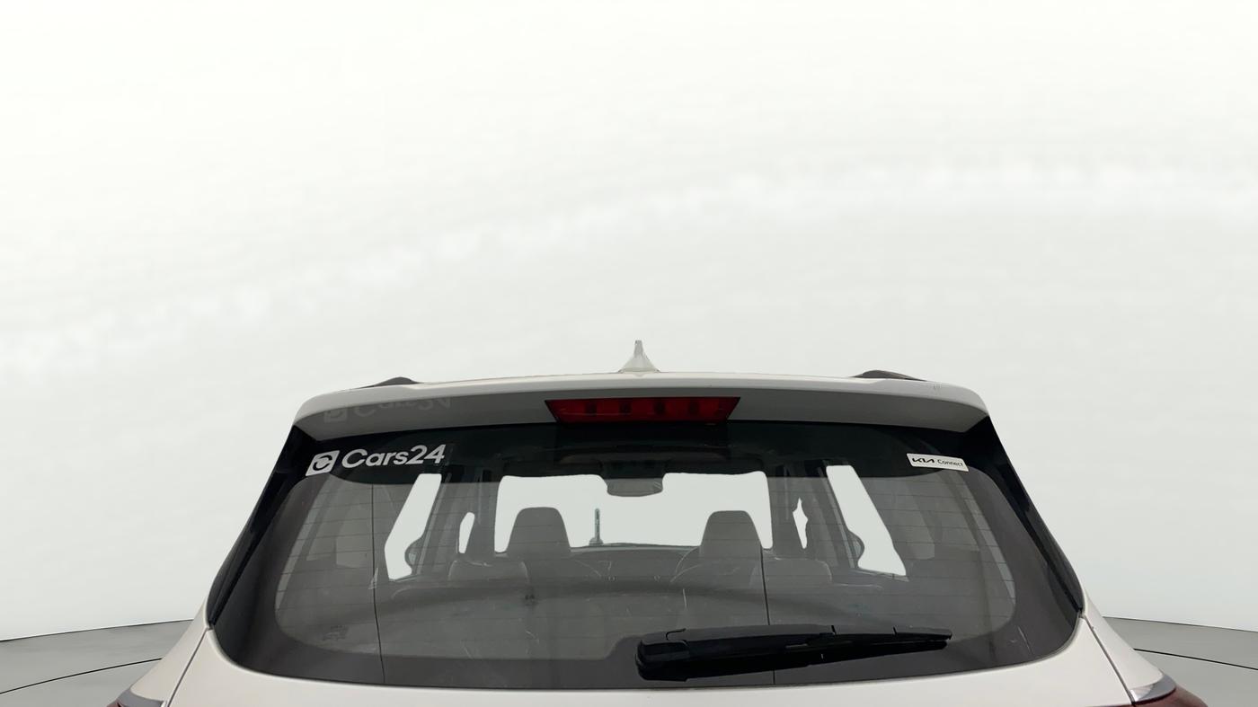 2022 KIA CARENS LUXURY PLUS 1.5 DIESEL AT 6 STR, Diesel, Automatic, 1,12,455 km, Rear Windshield