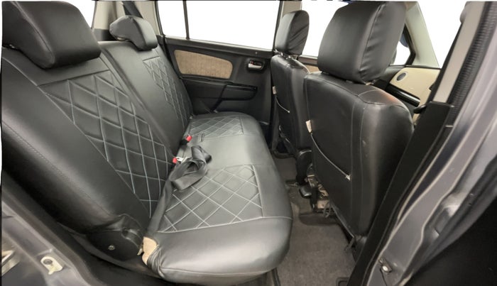 2017 Maruti Wagon R 1.0 VXI, Petrol, Manual, 73,694 km, Right Side Rear Door Cabin