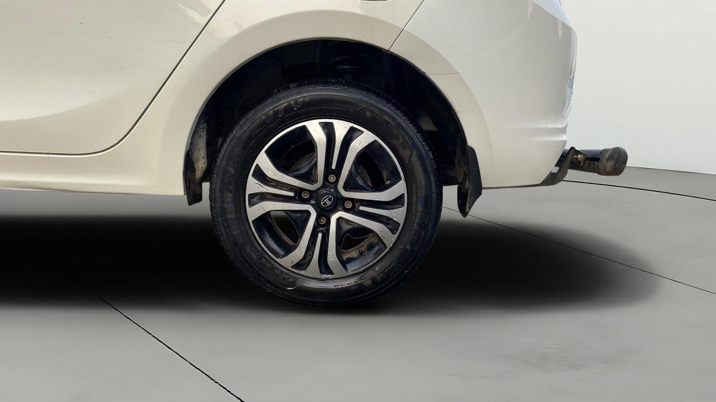 2024 Tata TIGOR XZ CNG, CNG, Manual, 17,640 km, Left Rear Wheel
