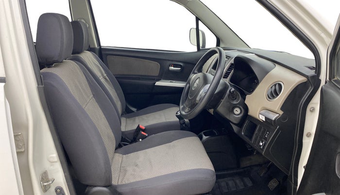 2013 Maruti Wagon R 1.0 LXI, CNG, Manual, 78,900 km, Right Side Front Door Cabin
