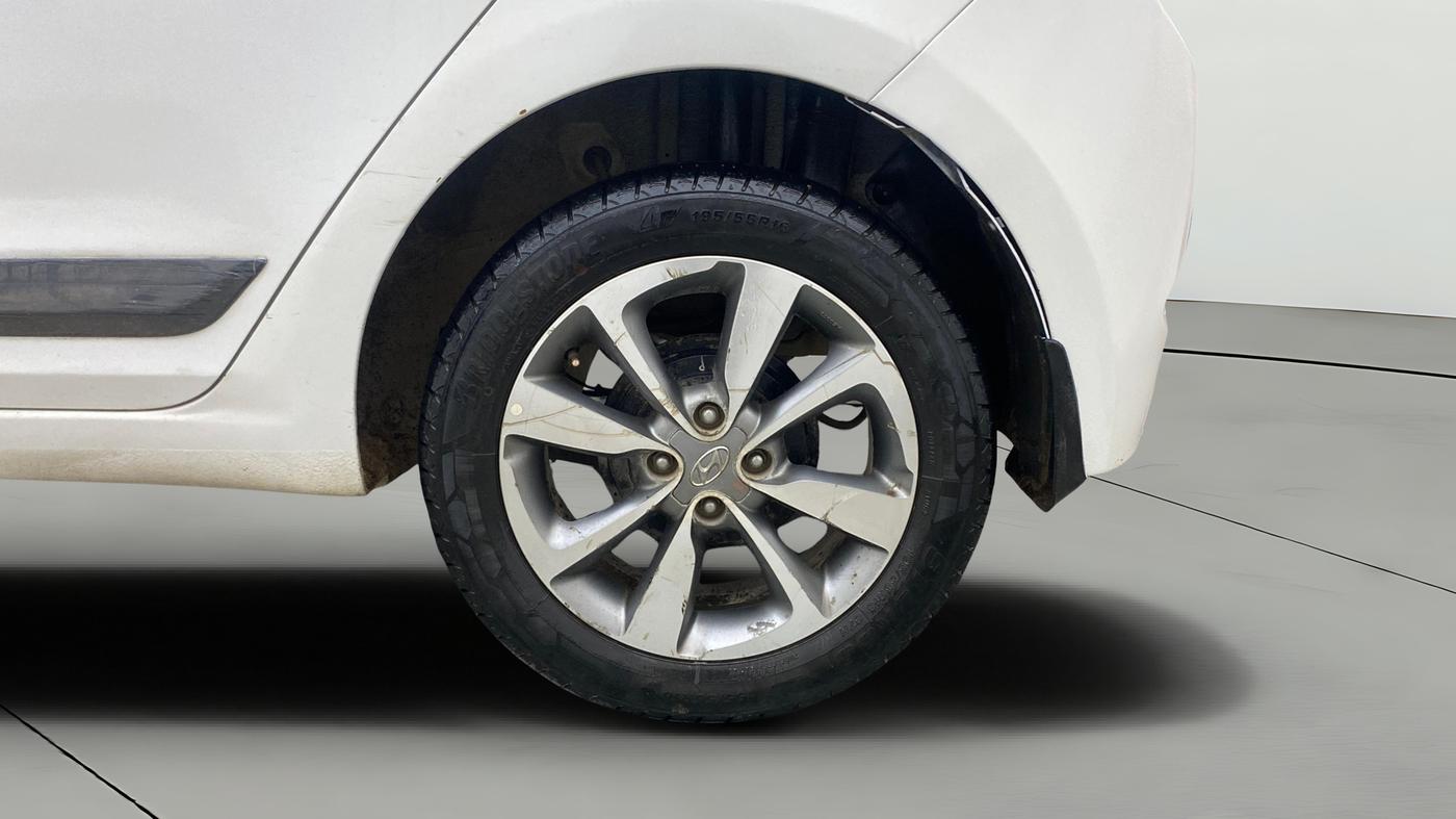 2016 Hyundai Elite i20 ASTA 1.2, Petrol, Manual, 1,24,350 km, Left Rear Wheel