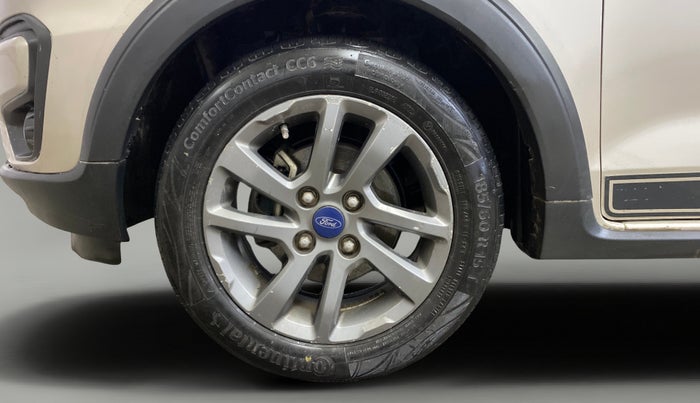 2018 Ford FREESTYLE TITANIUM 1.2 PETROL, Petrol, Manual, 65,836 km, Left Front Wheel