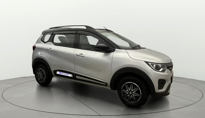 2022 Renault TRIBER RXT, Petrol, Manual, 83,843 km, Right Front Diagonal