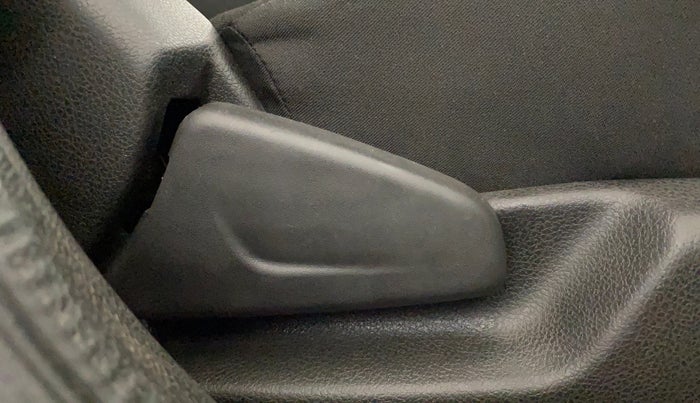 2019 Renault Kwid RXL, Petrol, Manual, 21,254 km, Driver Side Adjustment Panel