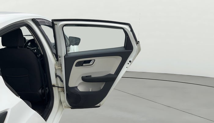 2022 Tata ALTROZ XZ PETROL, Petrol, Manual, 32,969 km, RHS Rear Door