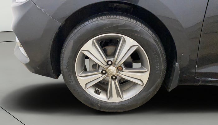 2018 Hyundai Verna 1.6 VTVT SX, Petrol, Manual, 84,701 km, Left Front Wheel