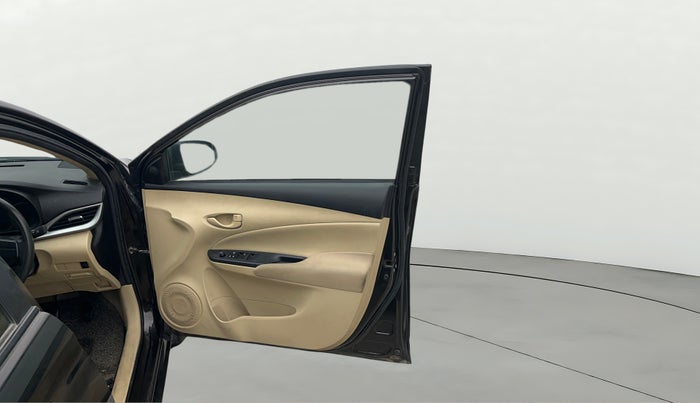 2018 Toyota YARIS J MT, Petrol, Manual, 32,291 km, RHS Front Door