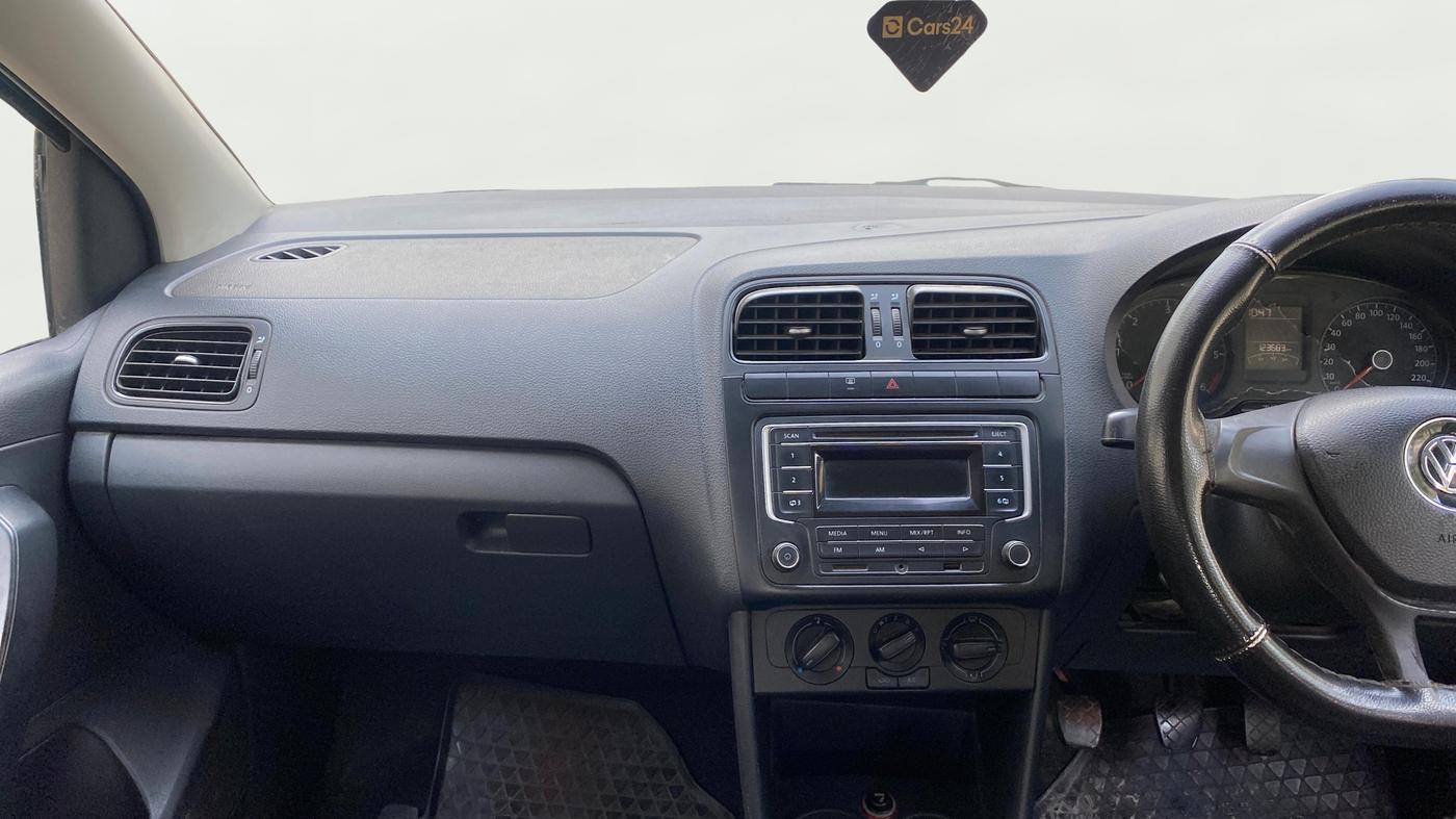 2014 Volkswagen Polo COMFORTLINE 1.5L, Diesel, Manual, 1,23,683 km, Air Conditioner