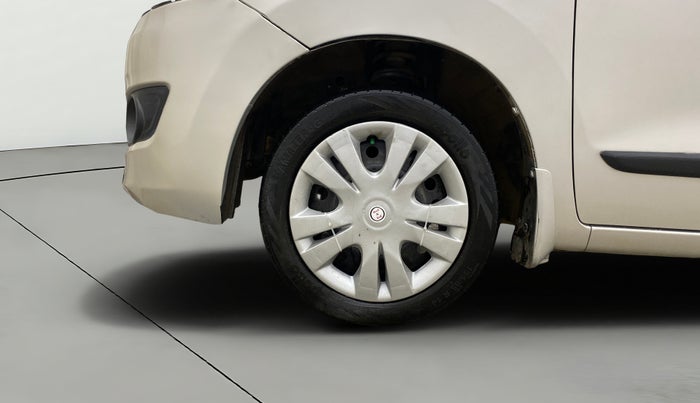 2013 Maruti Wagon R 1.0 VXI, Petrol, Manual, 1,07,300 km, Left Front Wheel