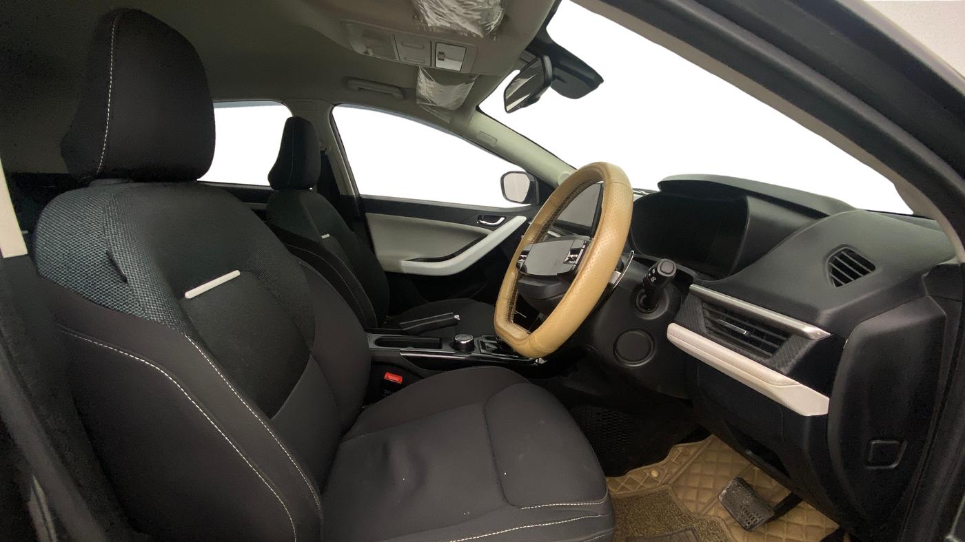 2024 Tata NEXON CREATIVE + AMT 1.5 DIESEL, Diesel, Automatic, 40,392 km, Right Side Front Door Cabin