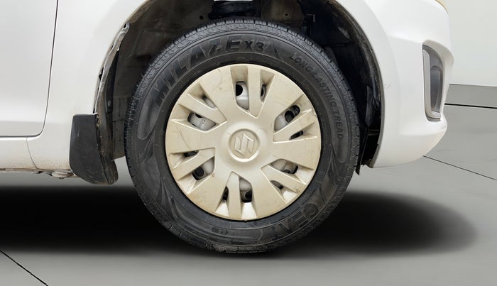 2016 Maruti Swift LXI (O), Petrol, Manual, 58,243 km, Right Front Wheel