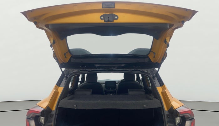 2023 Renault Kiger RXZ AMT, Petrol, Automatic, 16,636 km, Boot Door Open