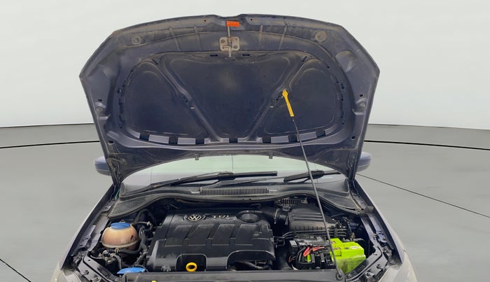 2015 Volkswagen Polo COMFORTLINE 1.5L, Diesel, Manual, 83,063 km, Open Bonet