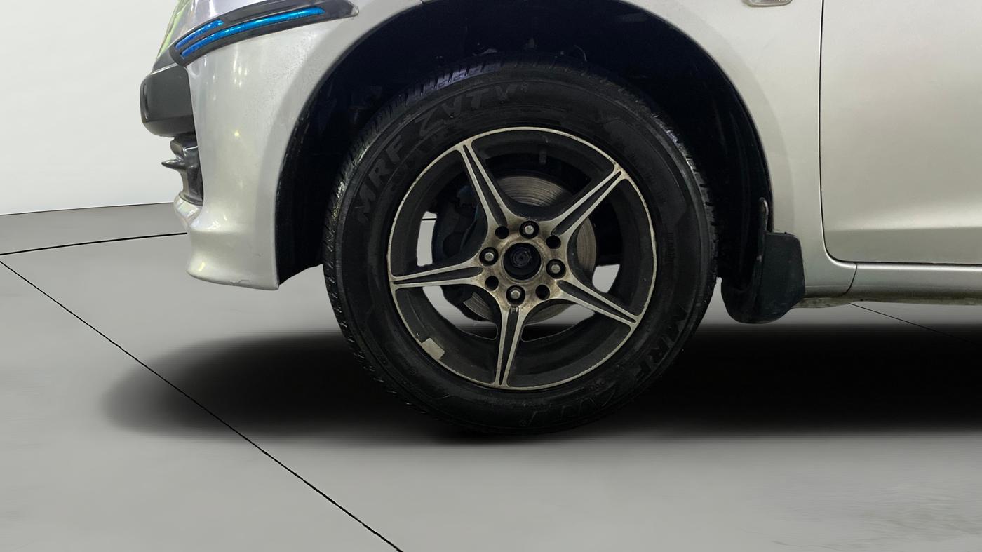2013 Honda Brio V MT, Petrol, Manual, 93,404 km, Left Front Wheel
