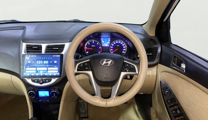 2014 Hyundai Verna FLUIDIC 1.6 CRDI SX, Diesel, Manual, 1,11,484 km, Steering Wheel Close Up