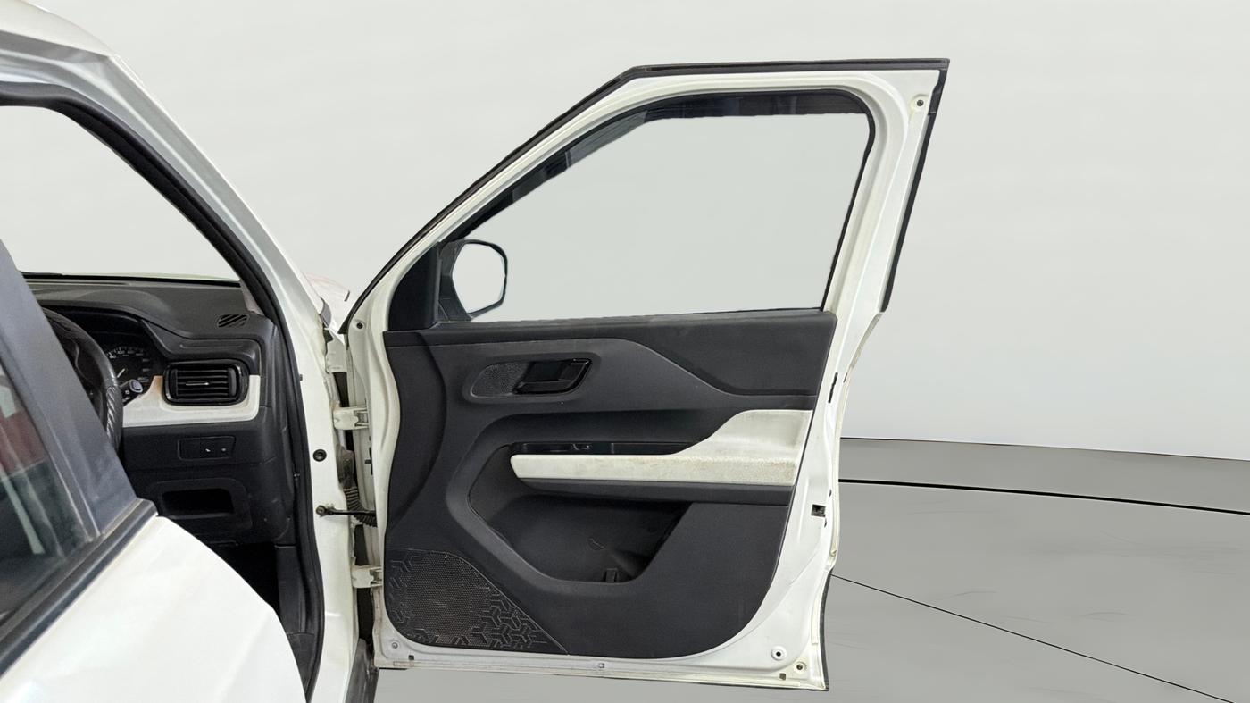 2023 Tata PUNCH PURE MT, Petrol, Manual, 27,447 km, RHS Front Door