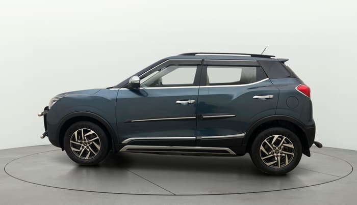 2022 Mahindra XUV300 W8 (O) 1.2 PETROL AMT, Petrol, Automatic, 1,19,785 km, Left Side