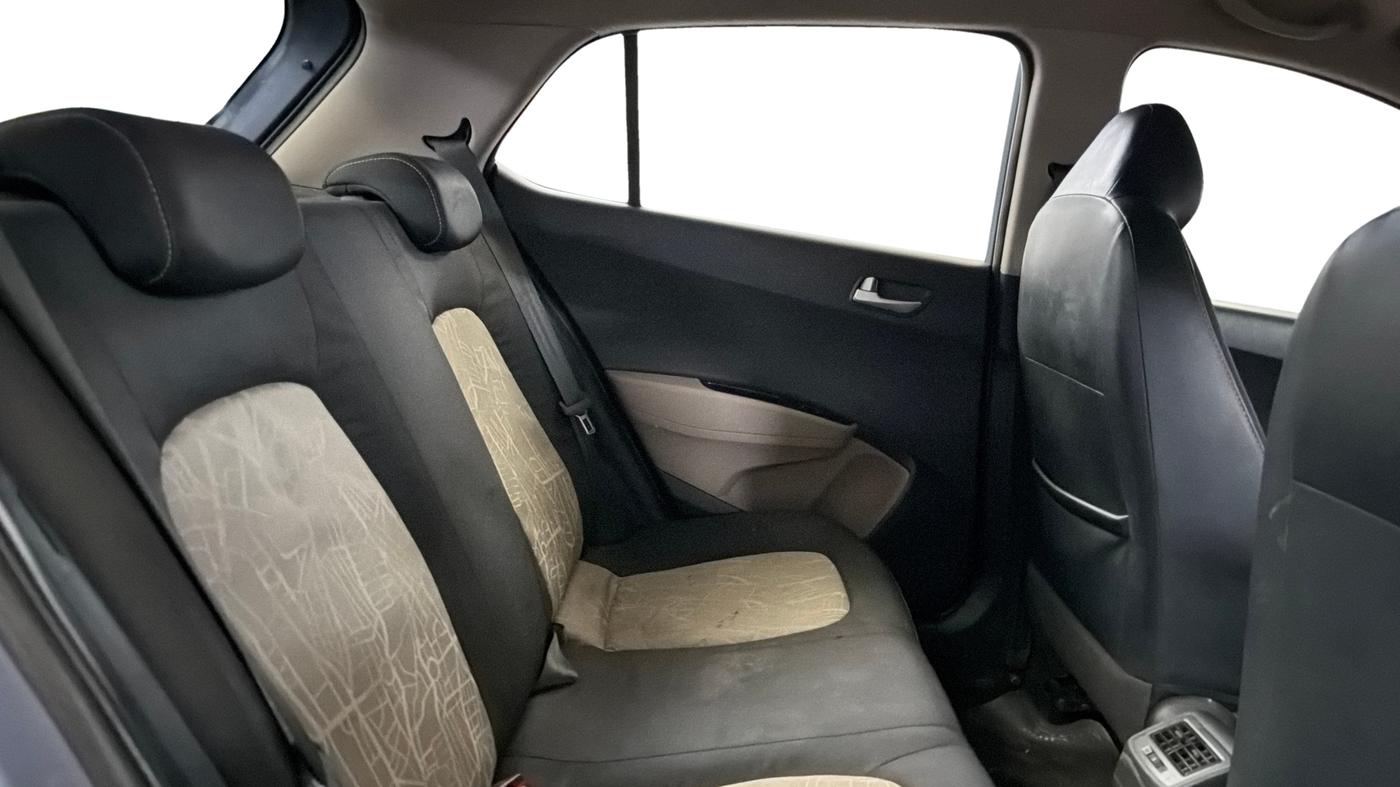 2015 Hyundai Grand i10 ASTA (O) 1.2 KAPPA VTVT, Petrol, Manual, 71,956 km, Right Side Rear Door Cabin