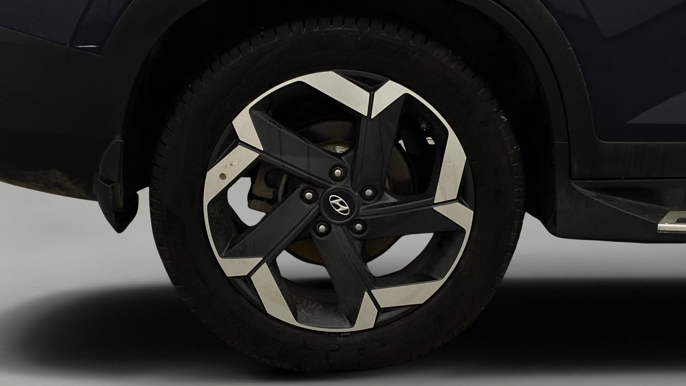 2022 Hyundai ALCAZAR 2.0 SIGNATURE (O) AT 6STR, Petrol, Automatic, 76,386 km, Right Rear Wheel