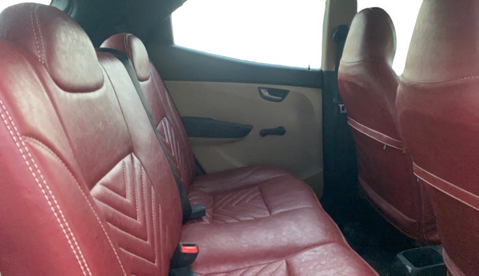 2013 Hyundai Eon SPORTZ, Petrol, Manual, 69,364 km, Right Side Rear Door Cabin