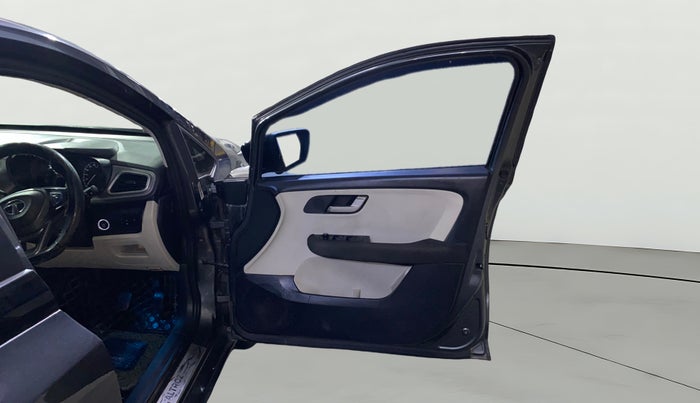 2023 Tata ALTROZ  XZ PLUS (S) , Diesel, Manual, 54,159 km, RHS Front Door