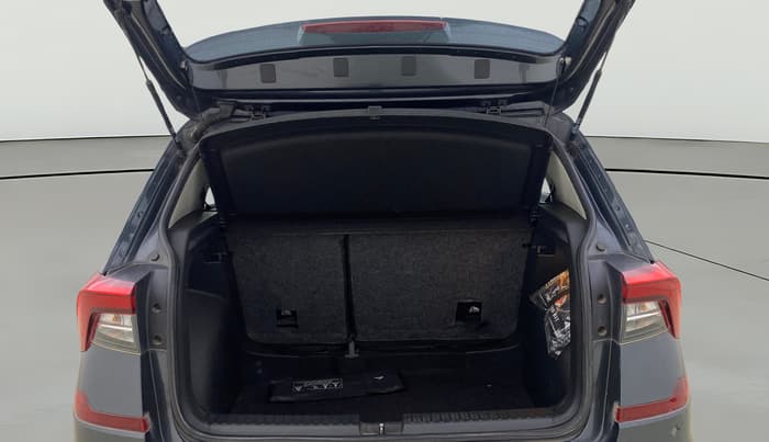 2022 Skoda KUSHAQ AMBITION 1.0L TSI AT, Petrol, Automatic, 75,373 km, Boot Open Zoomed View
