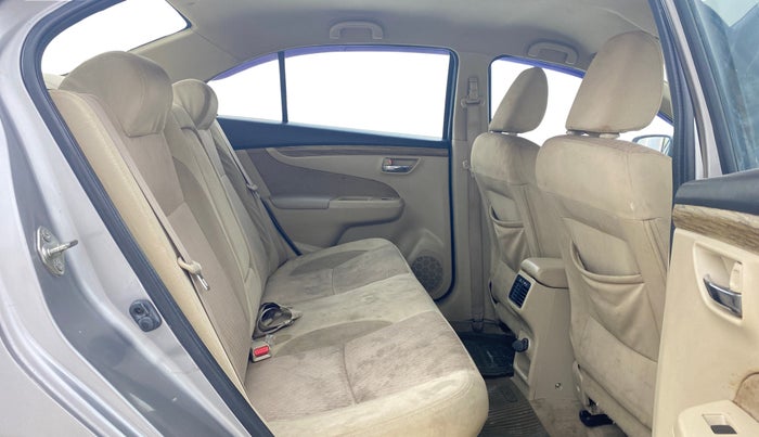 2018 Maruti Ciaz DELTA 1.5 SHVS MT PETROL, Petrol, Manual, 29,750 km, Right Side Rear Door Cabin