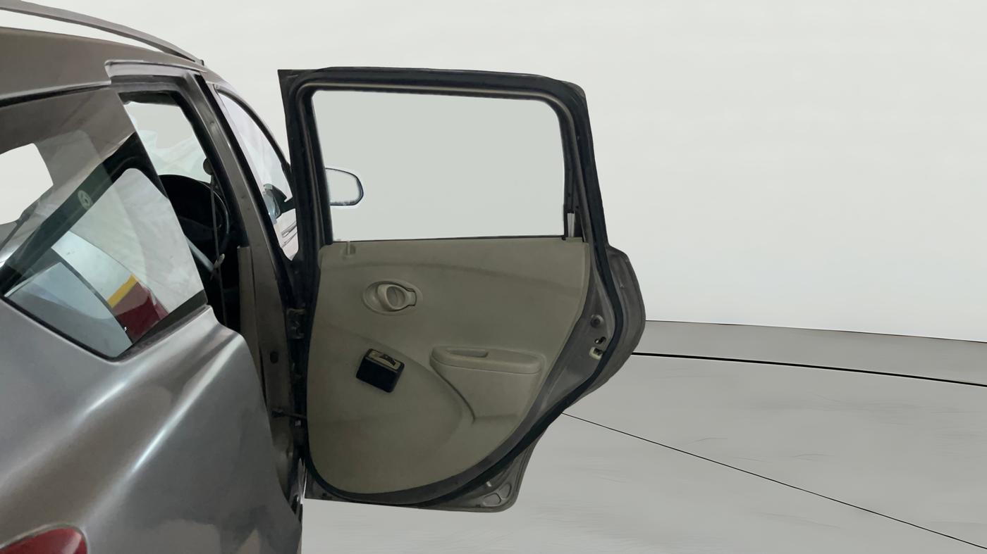 2017 Datsun Go Plus T, CNG, Manual, 70,909 km, RHS Rear Door
