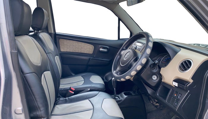 2017 Maruti Wagon R 1.0 VXI AMT, Petrol, Automatic, 42,802 km, Right Side Front Door Cabin