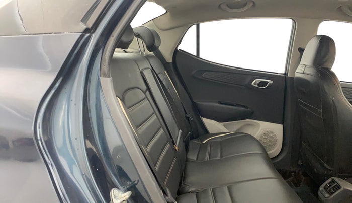 2023 Hyundai AURA SX 1.2 CNG, CNG, Manual, 34,413 km, Right Side Rear Door Cabin