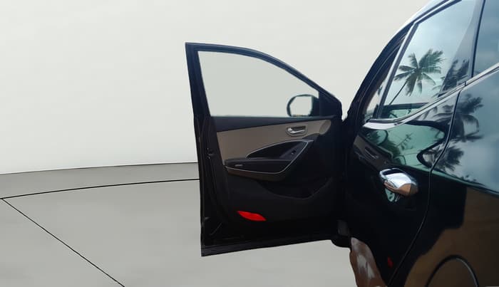 2014 Hyundai Santa Fe 4 WD AT, Diesel, Automatic, 90,566 km, LHS Front Door