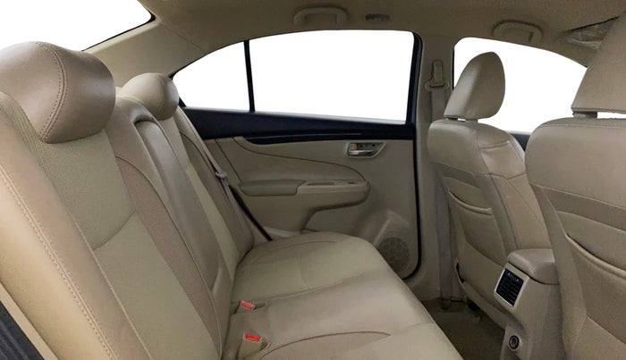 2016 Maruti Ciaz ZXI, Petrol, Manual, 99,587 km, Right Side Rear Door Cabin