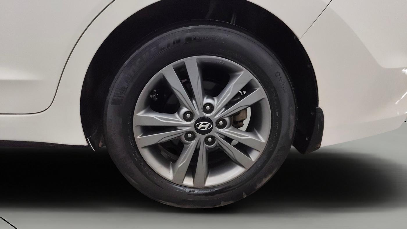 2017 Hyundai New Elantra 1.6 SX (O) AT DIESEL, Diesel, Automatic, 69,537 km, Left Rear Wheel