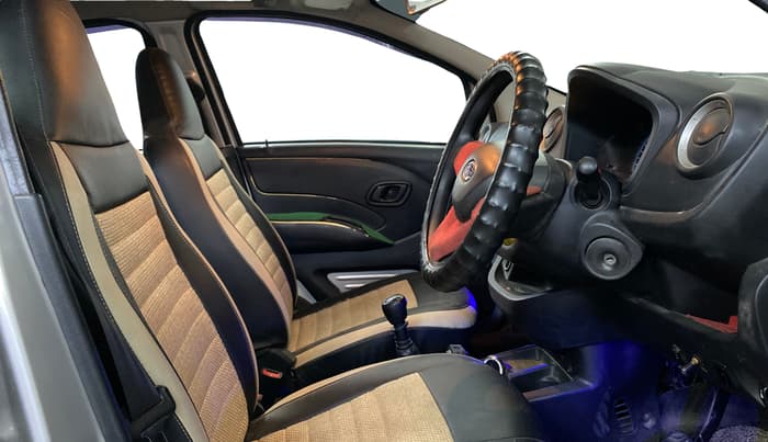 2018 Datsun Redi Go GOLD LIMITED EDITION, CNG, Manual, 60,114 km, Right Side Front Door Cabin