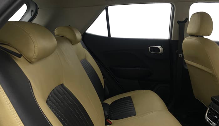 2021 Hyundai VENUE SX 1.0 TURBO IMT, Petrol, Manual, 31,386 km, Right Side Rear Door Cabin