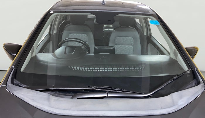 2020 Tata ALTROZ XZ PETROL, Petrol, Manual, 39,370 km, Front Windshield